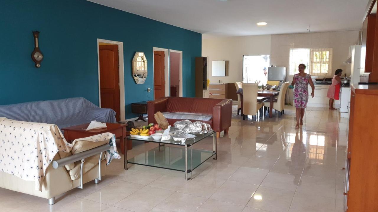 Chander'S Villa باراماريبو المظهر الخارجي الصورة